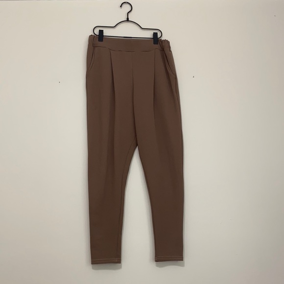 BOOHOO high rise jogger - Picture 1 of 3